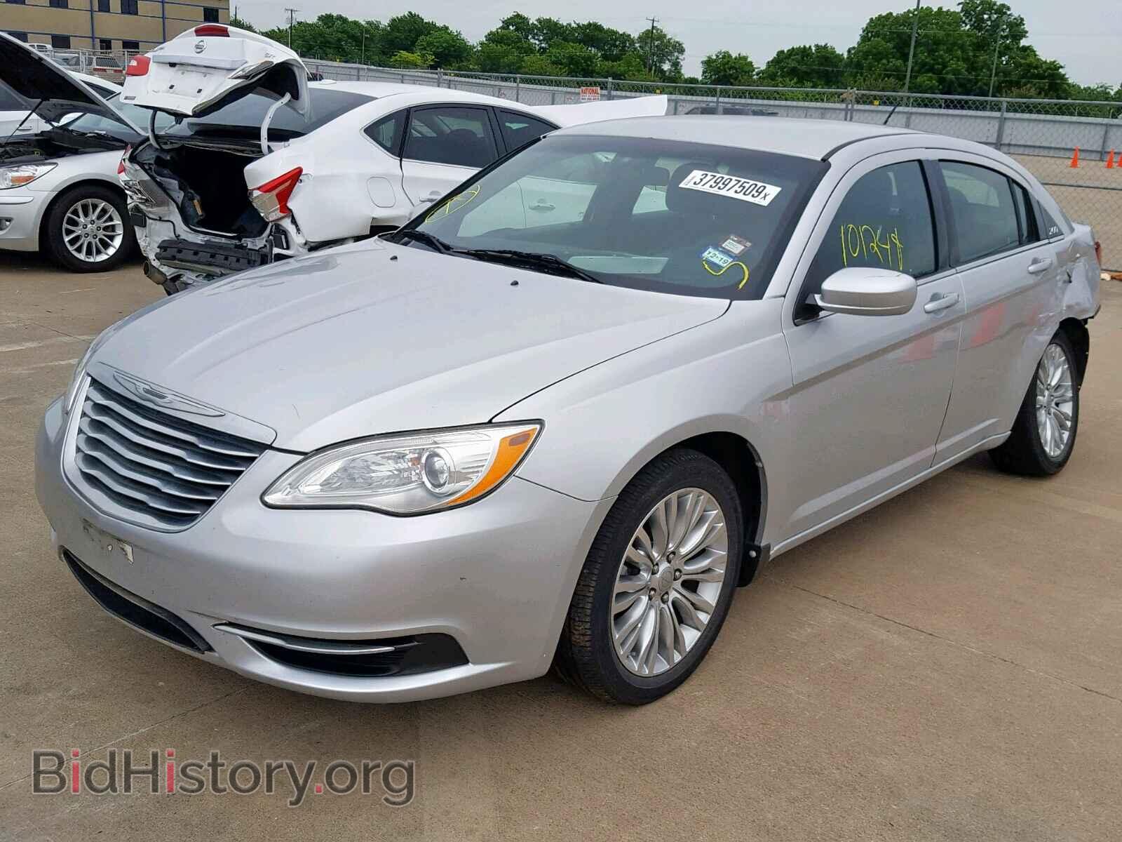 2012 CHRYSLER 200 - VIN: 1C3CCBAB1CN145494 - Фото 2