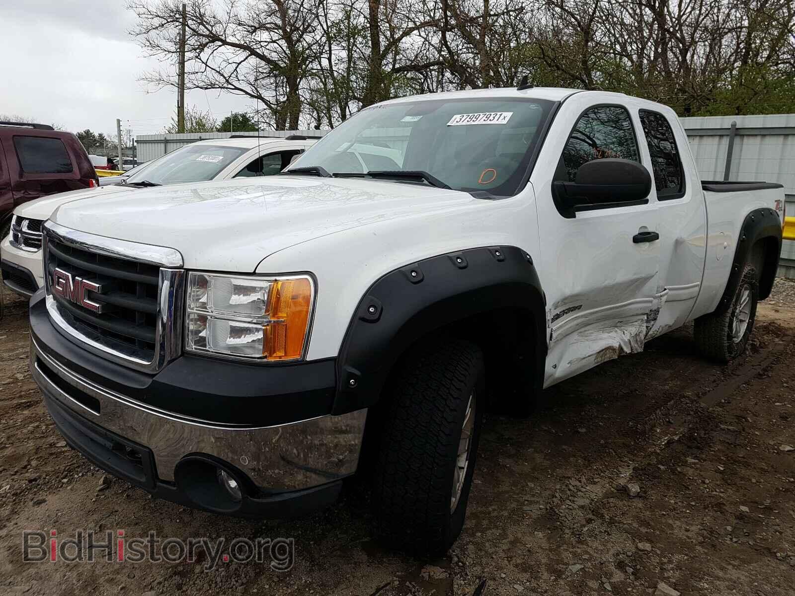 2013 GMC SIERRA - VIN: 1GTR2VE75DZ178833 - Фото 2