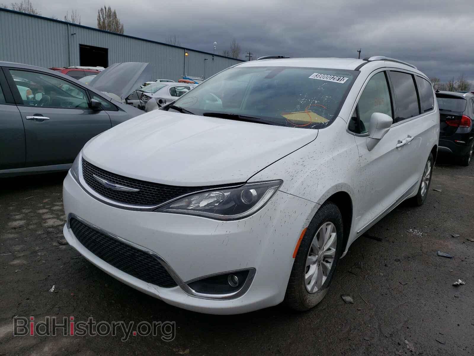 2019 CHRYSLER PACIFICA - VIN: 2C4RC1BG4KR651476 - Фото 2