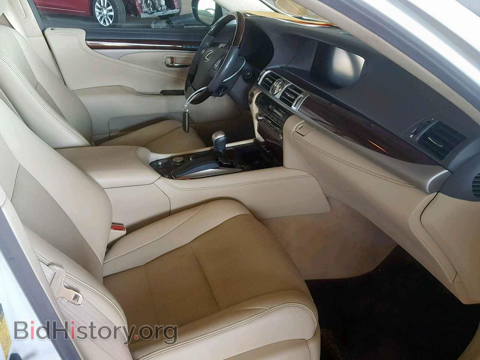 2014 LEXUS LS460 - VIN: JTHBL5EF0E5125082 - Photo 5