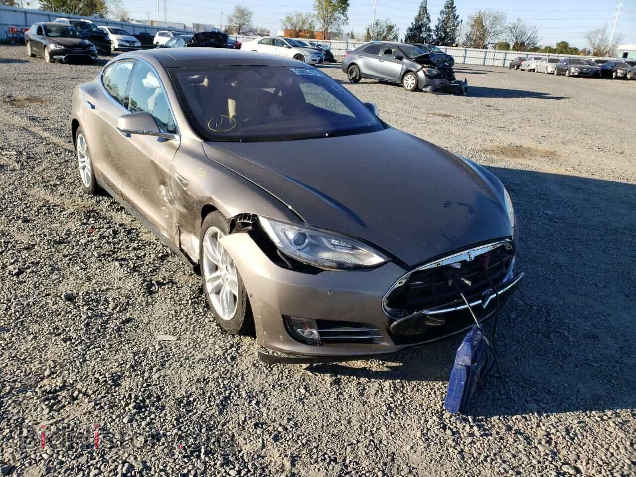 Фотография 5YJSA1S2XFF090097 - TESLA MODEL S 2015