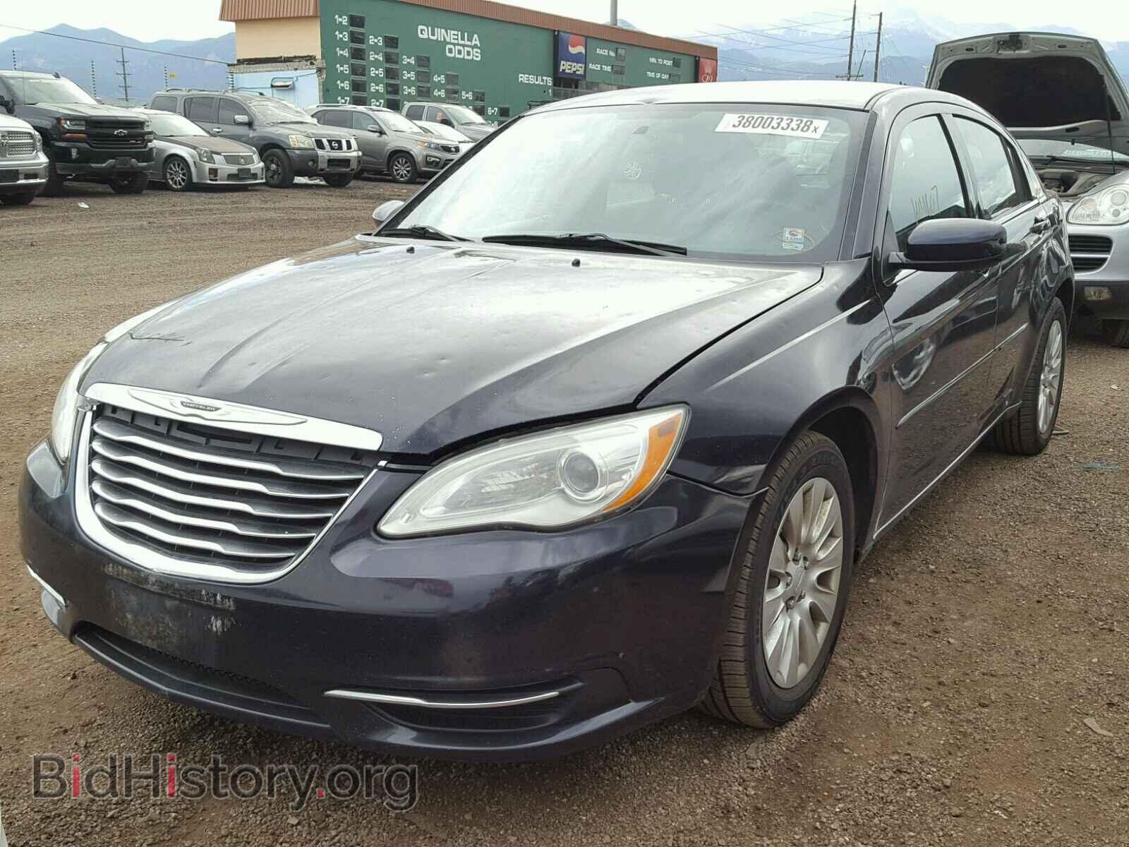 2012 CHRYSLER 200 - VIN: 1C3CCBAG3CN246189 - Фото 2