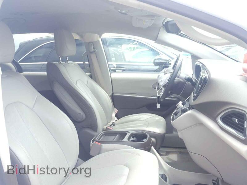 2018 Chrysler PACIFICA (VIN 2C4RC1BG1JR141651) — photo 5 of 10