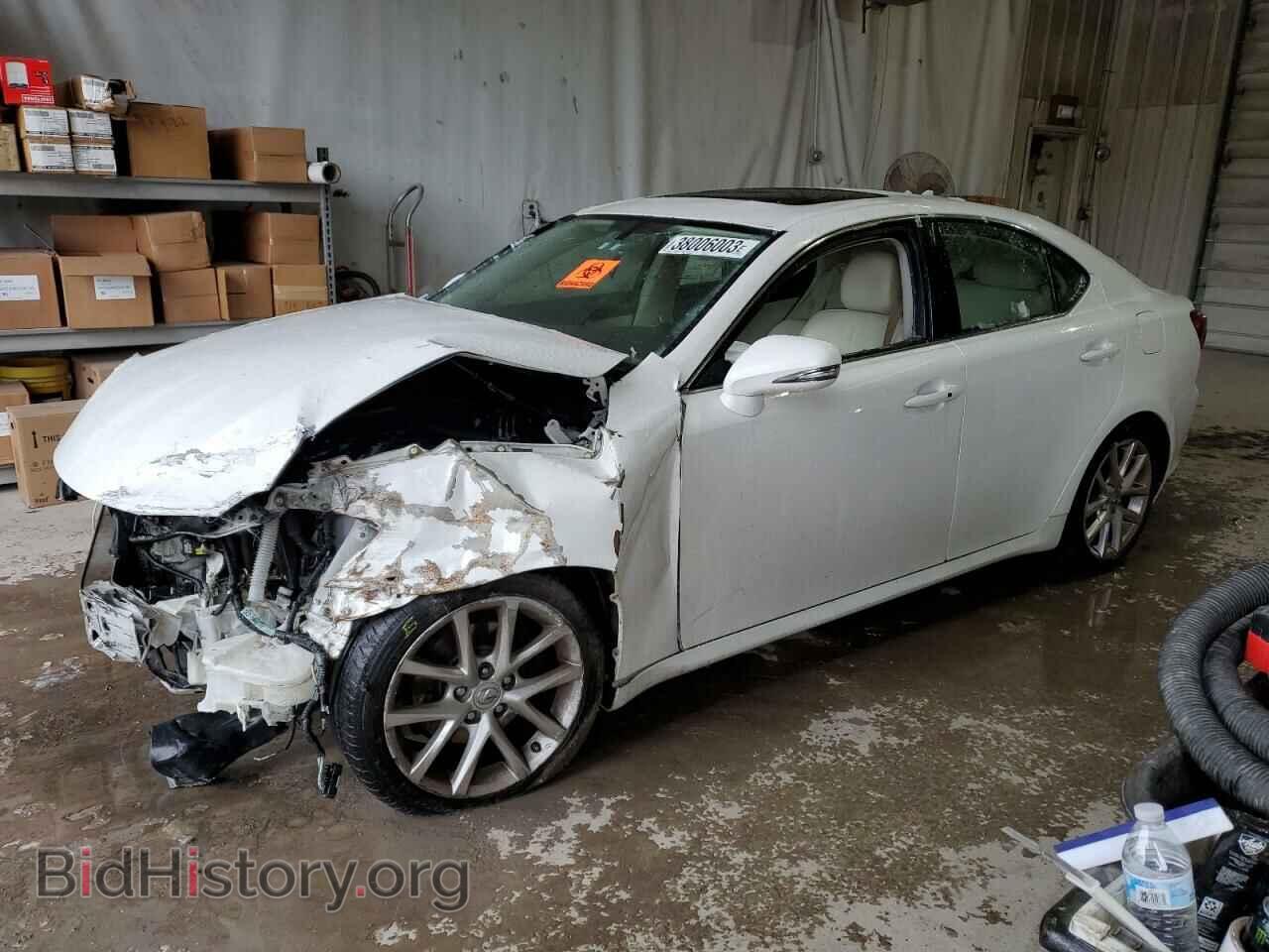 Photo JTHCF5C28B5046895 - LEXUS IS 2011