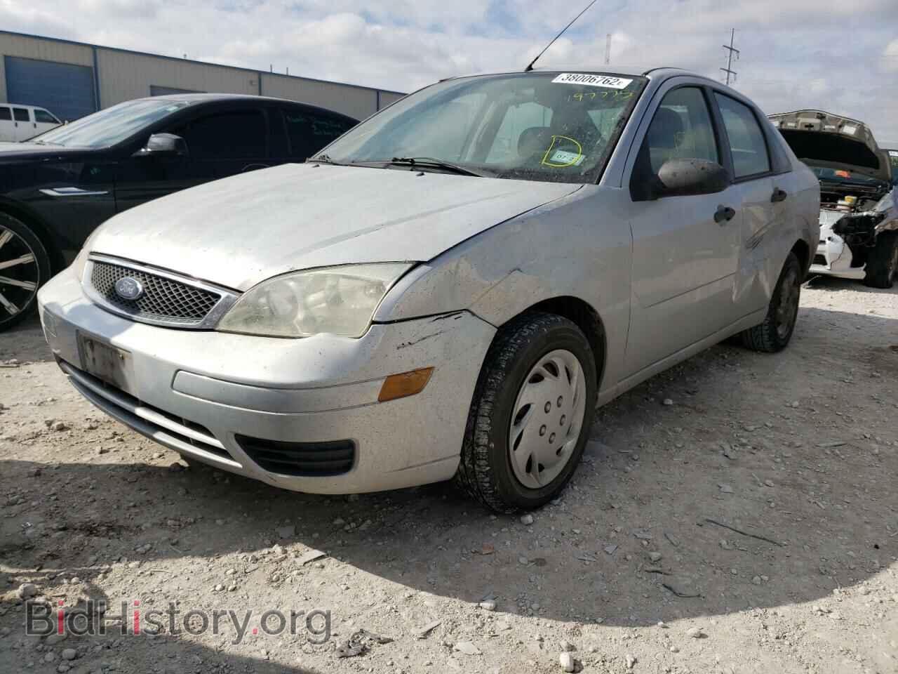 2007 FORD FOCUS - VIN: 1FAFP34N77W197775 - Фото 2