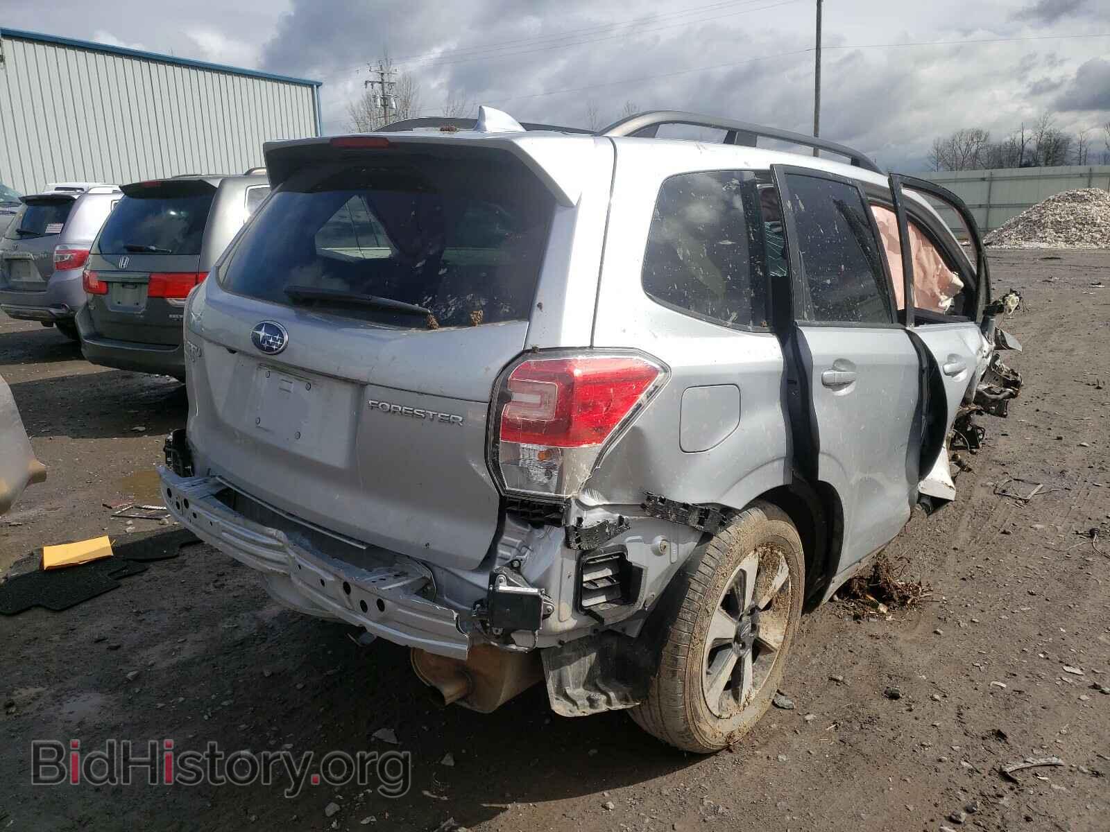 2018 SUBARU FORESTER - VIN: JF2SJAGC2JH592078 - Фото 4