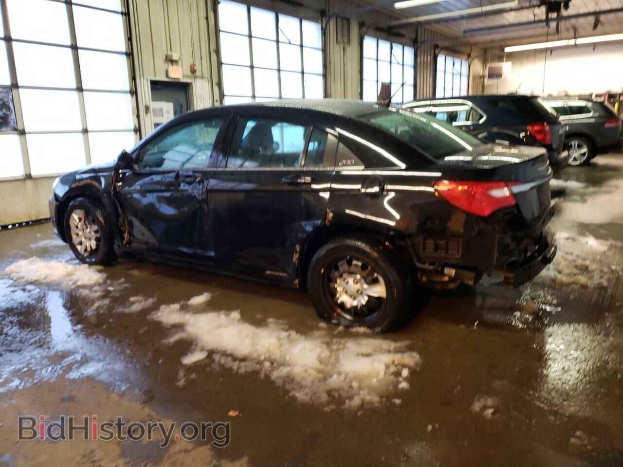 2012 CHRYSLER 200 - VIN: 1C3CCBAB0CN320320 - Фото 2