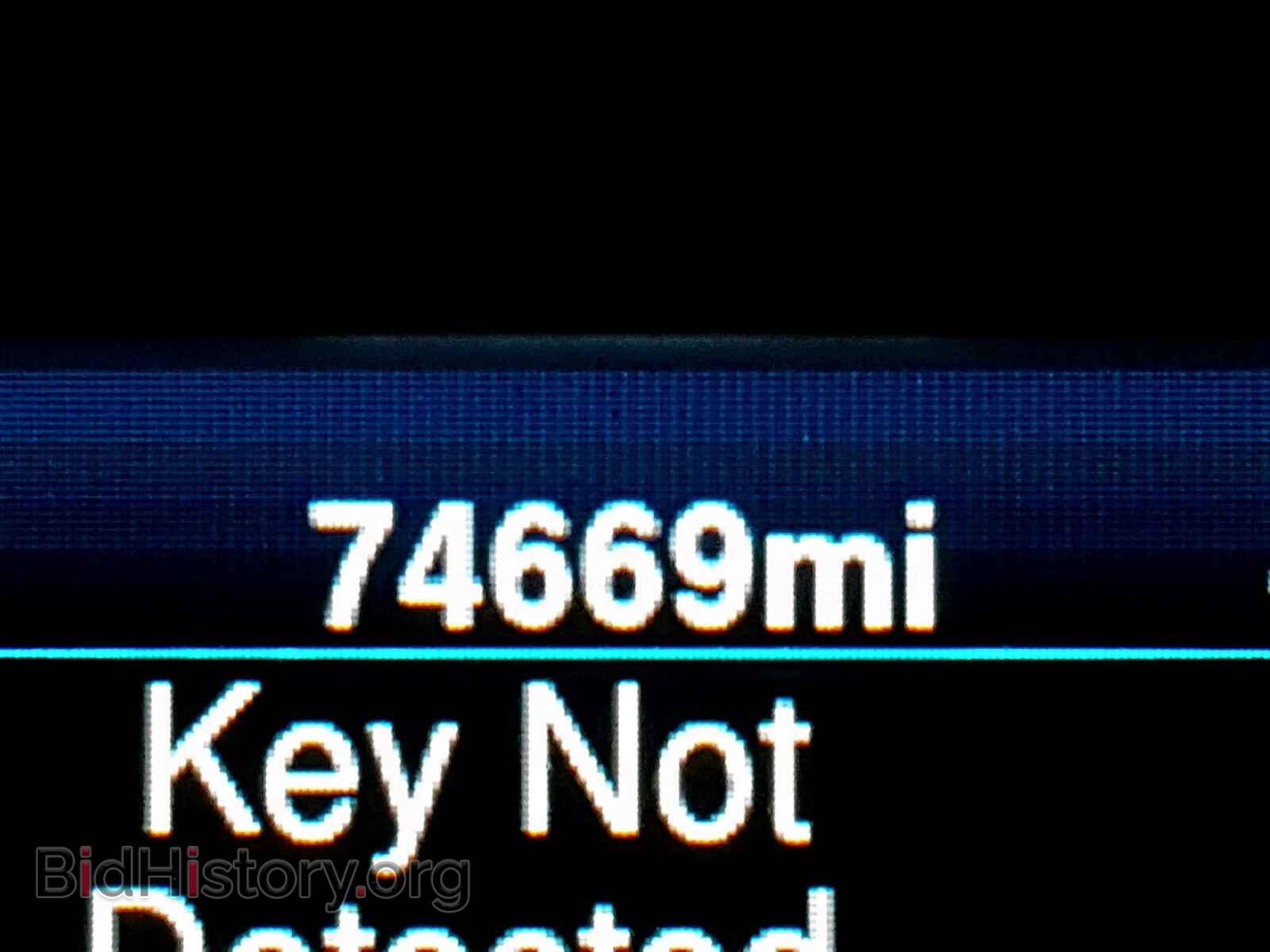 2014 CHRYSLER 300 - VIN: 2C3CCAGG3EH361596 - Фото 8