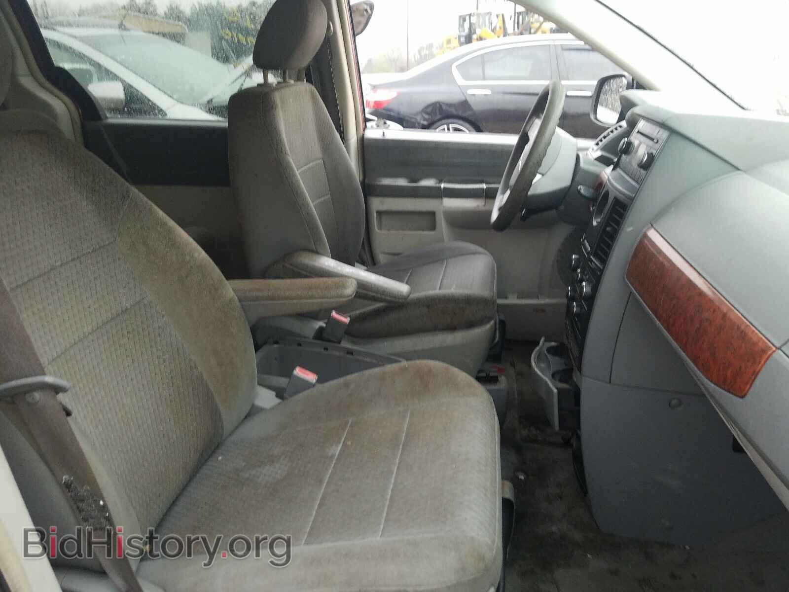 2008 CHRYSLER MINIVAN - VIN: 2A8HR44HX8R842032 - Фото 5