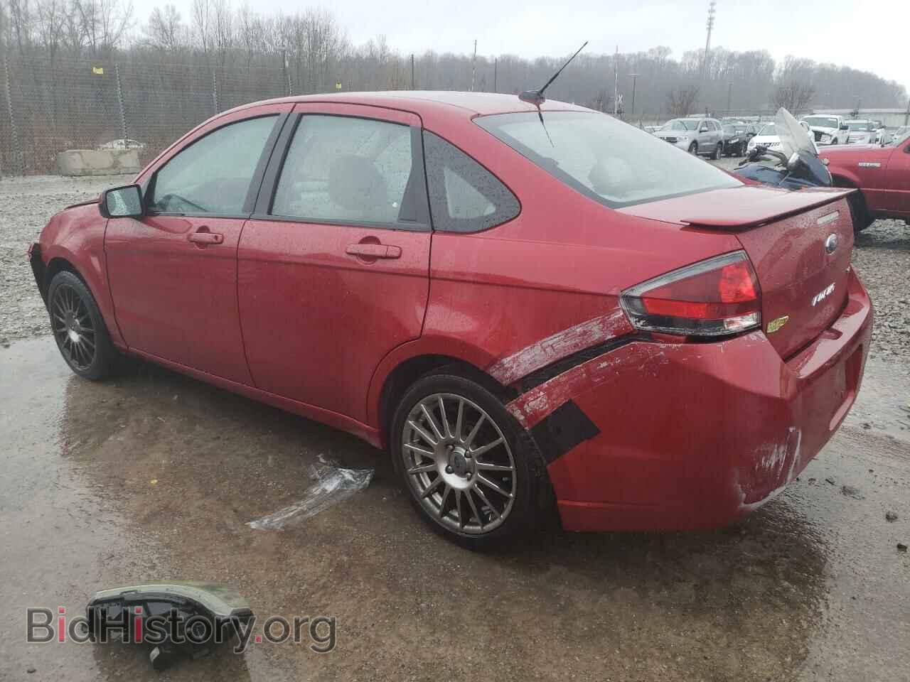 2011 FORD FOCUS - VIN: 1FAHP3GN4BW153570 - Photo 2