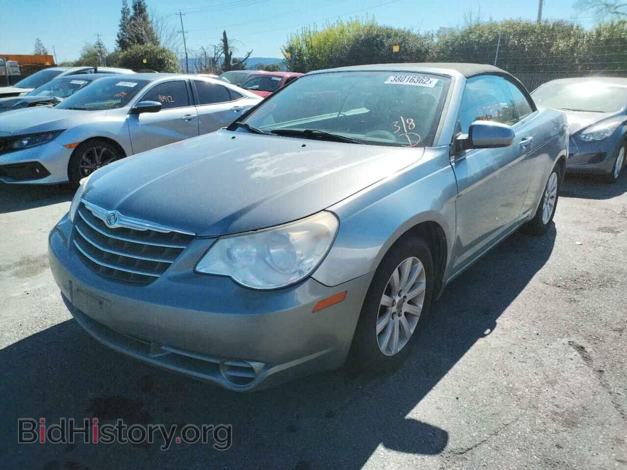 2010 CHRYSLER SEBRING - VIN: 1C3BC5ED1AN166030 - Фото 2