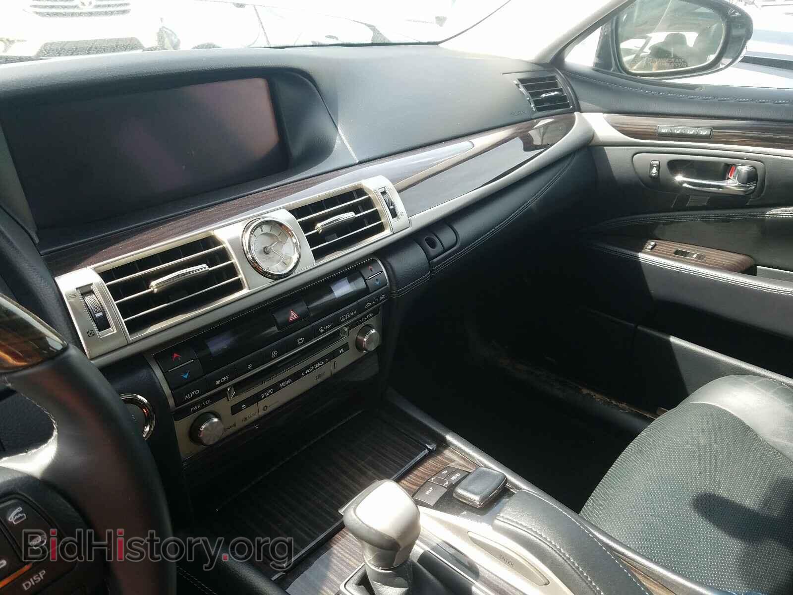 2017 LEXUS LS460 - VIN: JTHBL5EF4H5145713 - Фото 9
