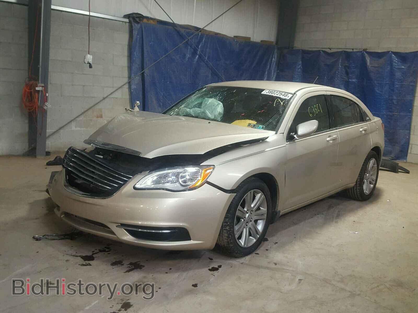 2013 CHRYSLER 200 - VIN: 1C3CCBAB7DN669556 - Photo 2