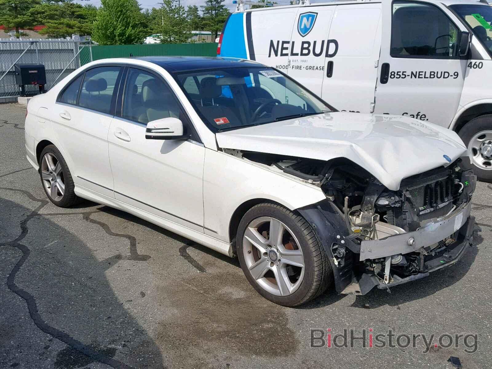 Photo WDDGF8BB9BR148968 - MERCEDES-BENZ C CLASS 2011