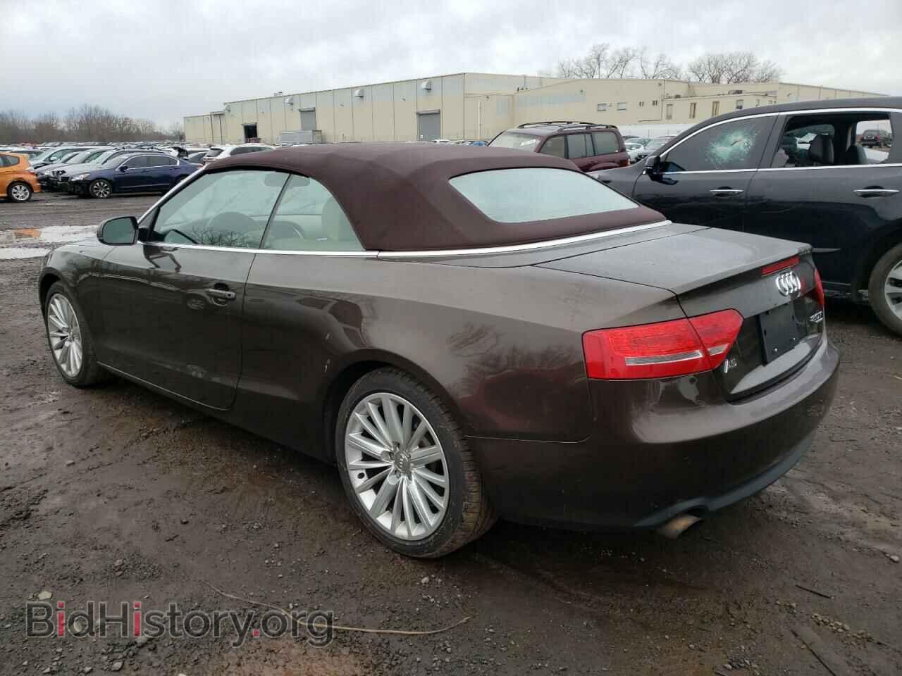 2011 AUDI A5 - VIN: WAULFAFH2BN010885 - Photo 2