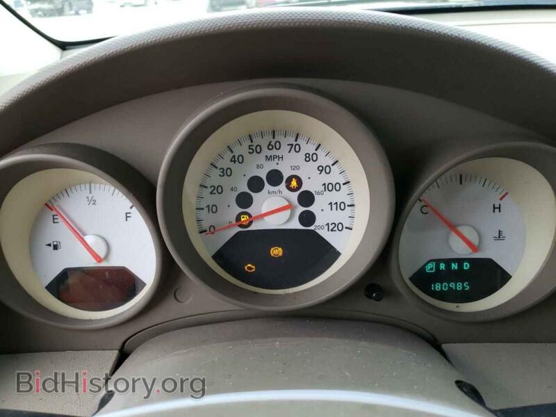 2008 Dodge CALIBER (VIN 1B3HB28BX8D641211) — photo 9 of 12