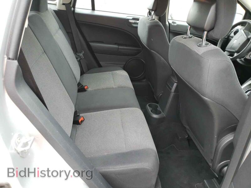 2011 Dodge CALIBER (VIN 1B3CB3HA6BD254265) — photo 6 of 10