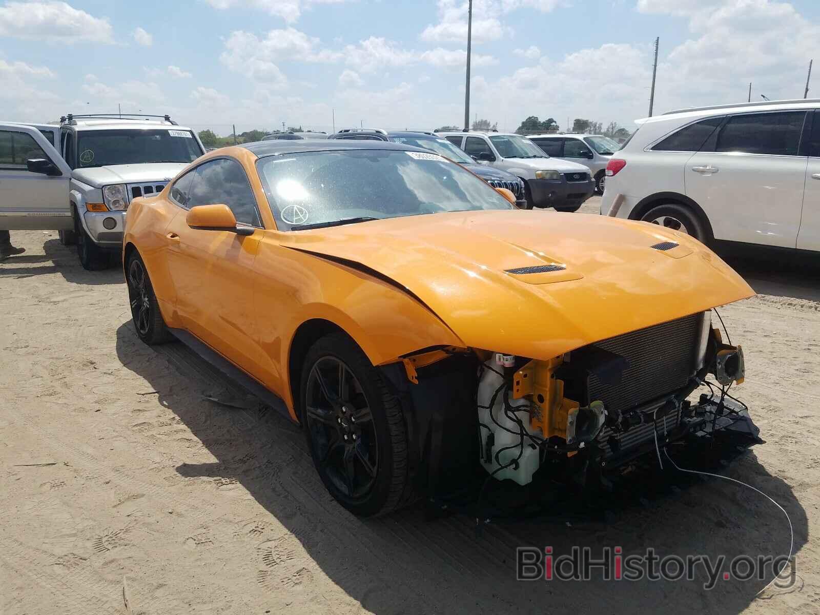 Photo 1FA6P8TH6J5159055 - FORD MUSTANG 2018