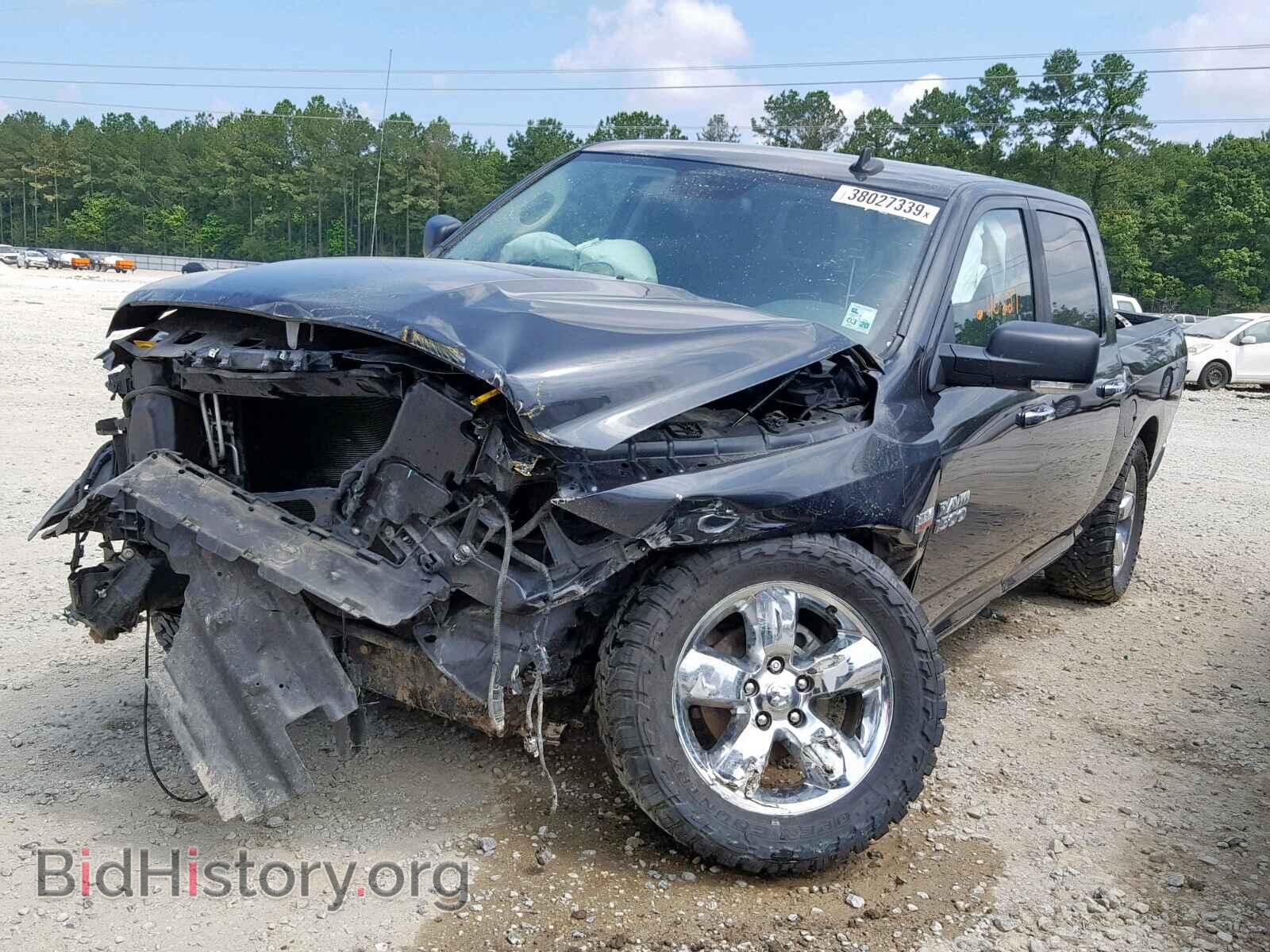 2017 RAM 1500 SLT - VIN: 3C6RR7LT8HG790660 - Фото 2