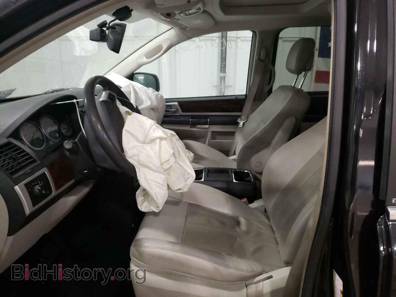2010 CHRYSLER MINIVAN - VIN: 2A4RR8DX8AR448443 - Фото 5