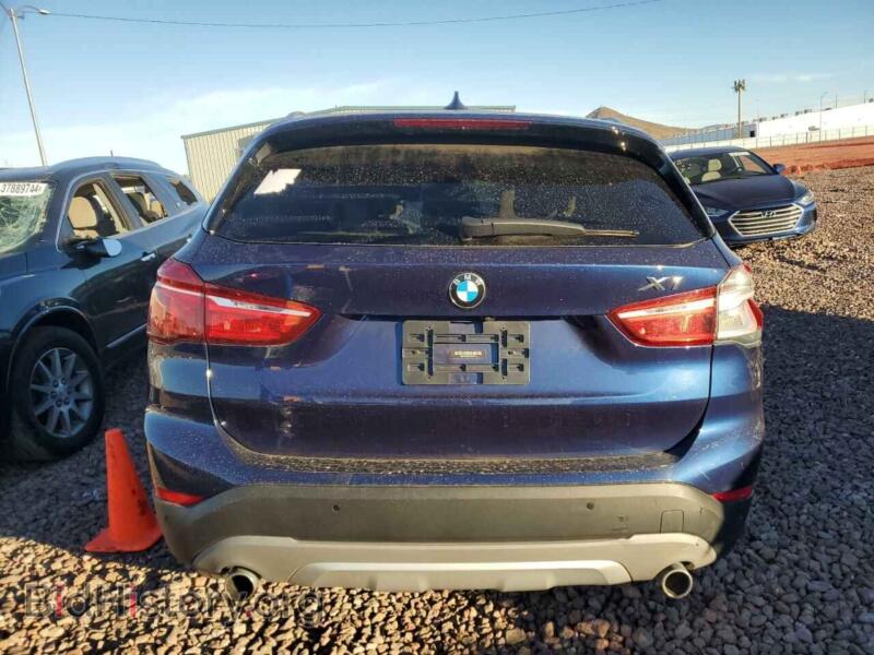 2016 BMW X1 (VIN WBXHT3C35GP886113) — photo 6 of 12