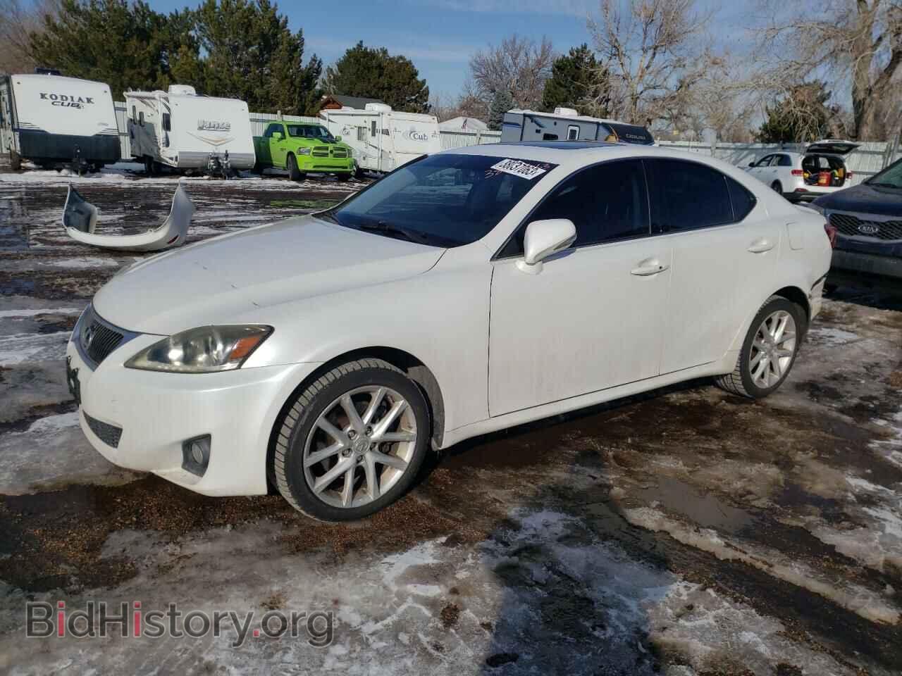 Photo JTHCF5C28B5047707 - LEXUS IS 2011