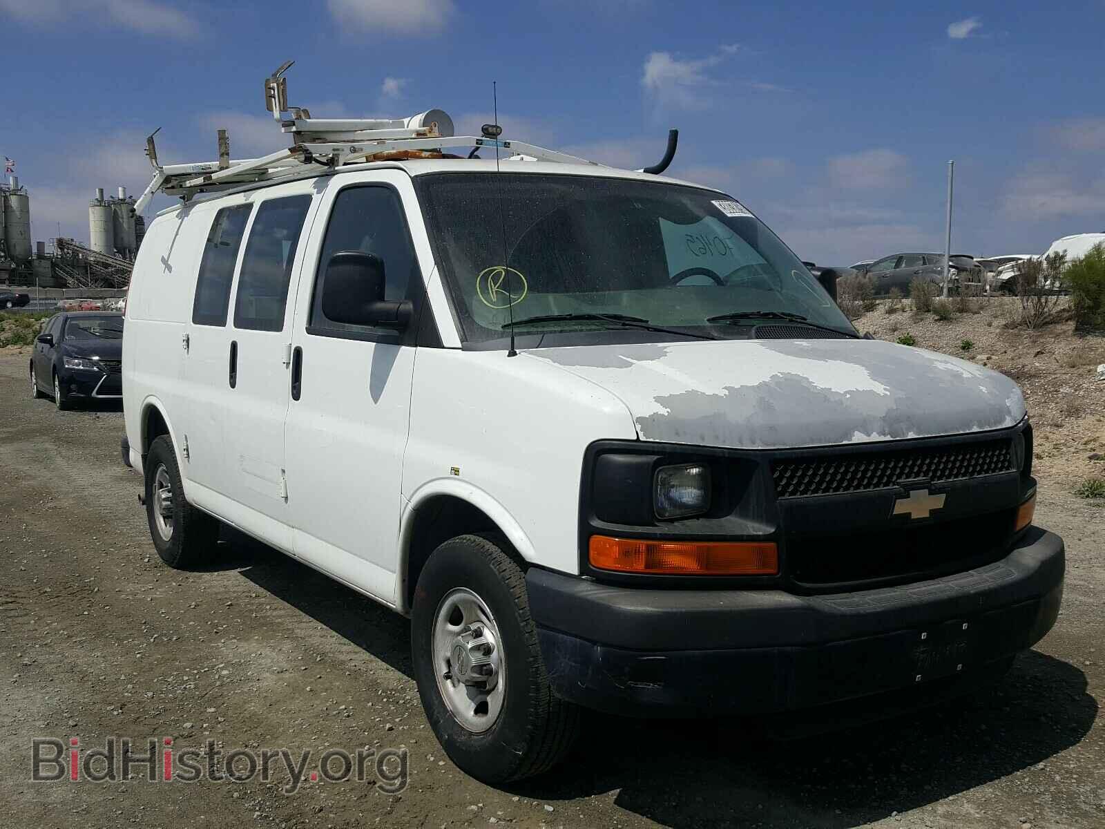 Photo 1GCWGFCB8C1117796 - CHEVROLET EXPRESS 2012