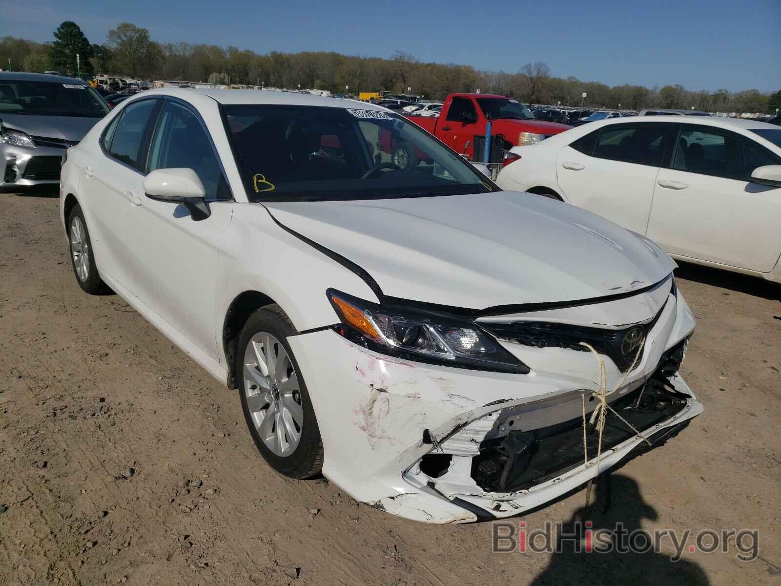 Photo 4T1C11AK0LU357428 - TOYOTA CAMRY 2020