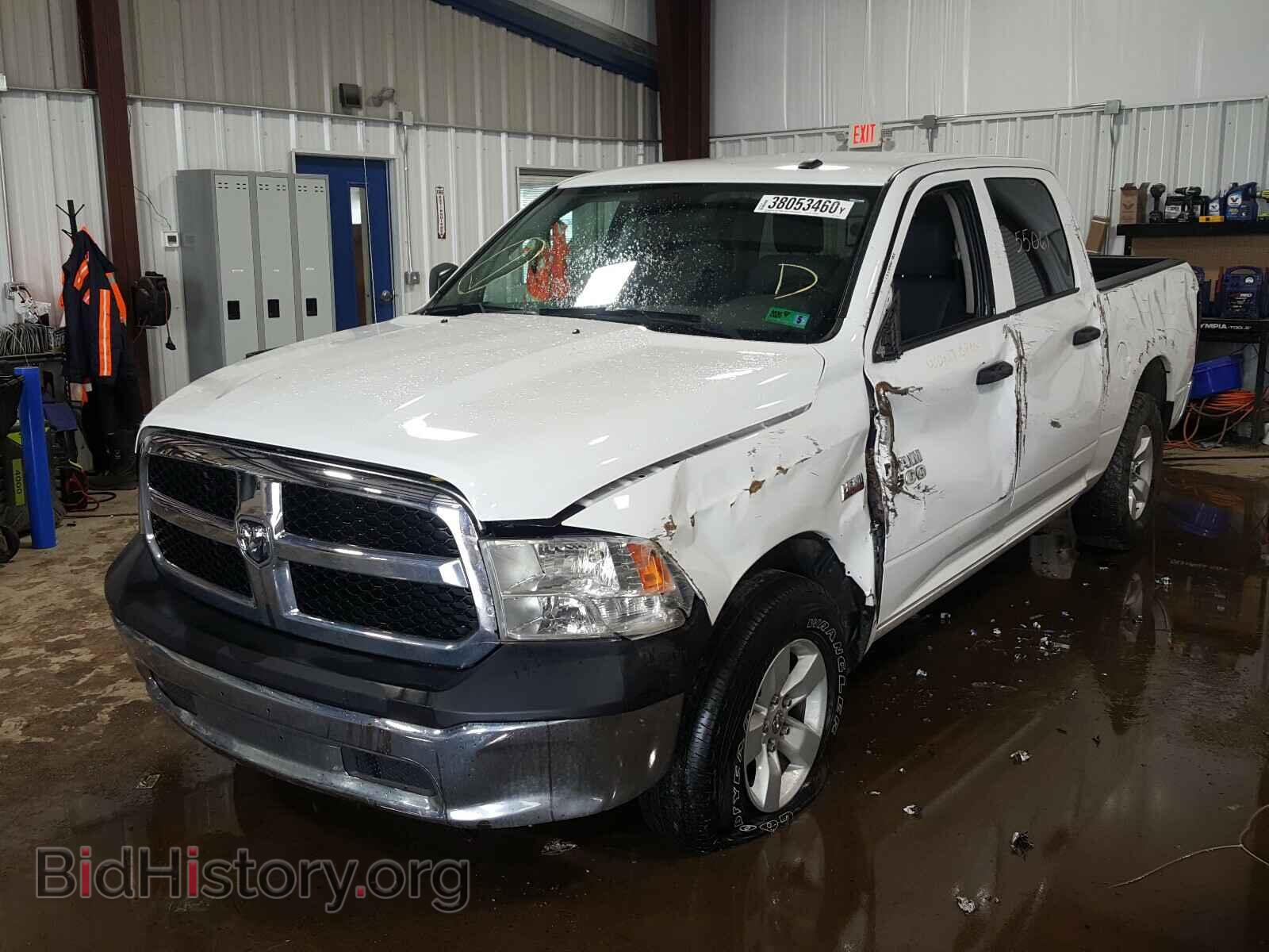 2017 RAM 1500 - VIN: 3C6RR7KT8HG635169 - Photo 2