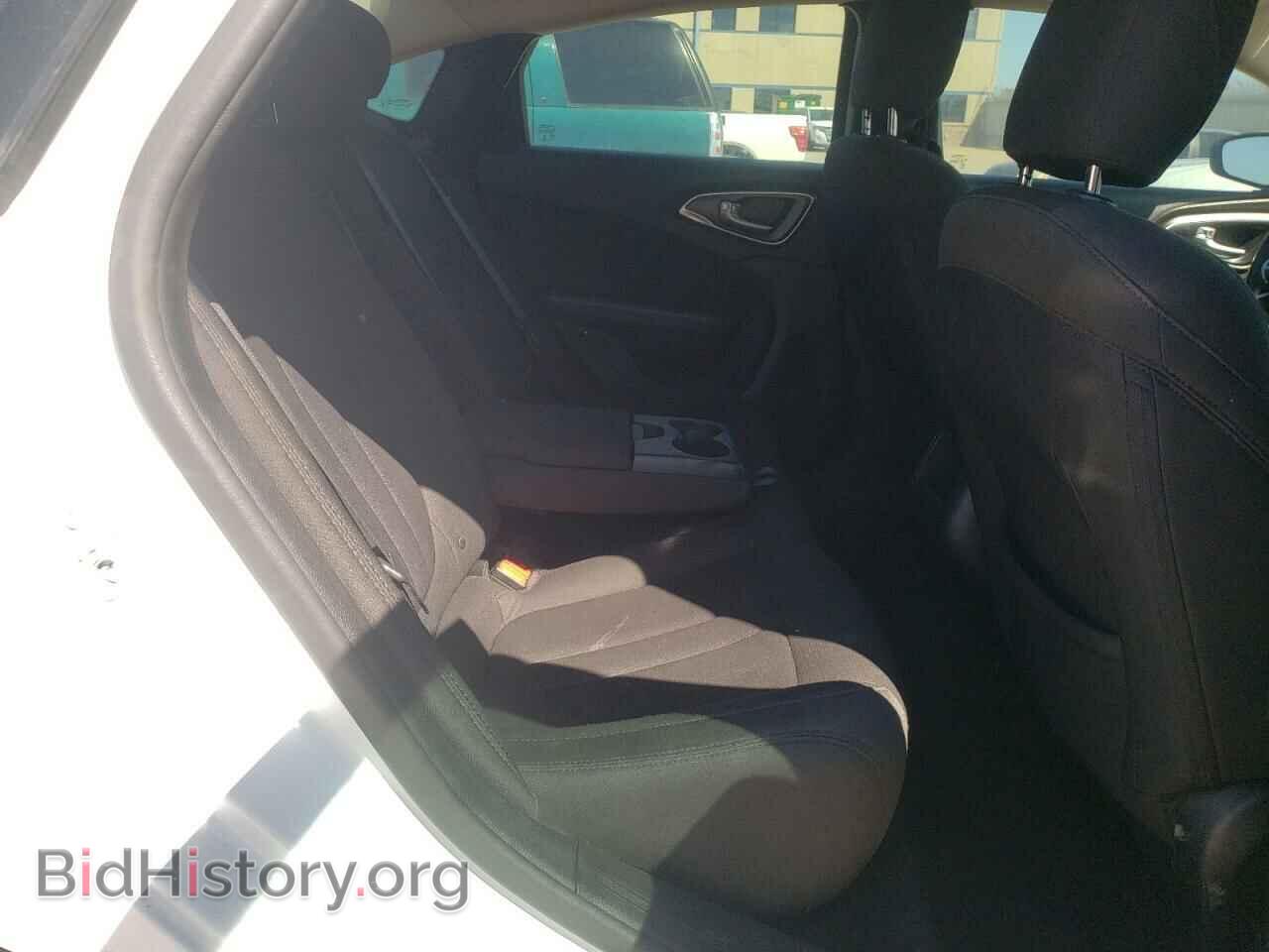 2016 CHRYSLER 200 - VIN: 1C3CCCFB4GN186366 - Фото 6
