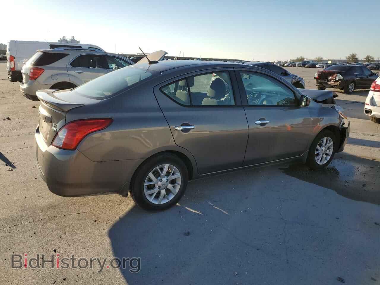 2017 NISSAN VERSA - VIN: 3N1CN7AP3HL820593 - Фото 3