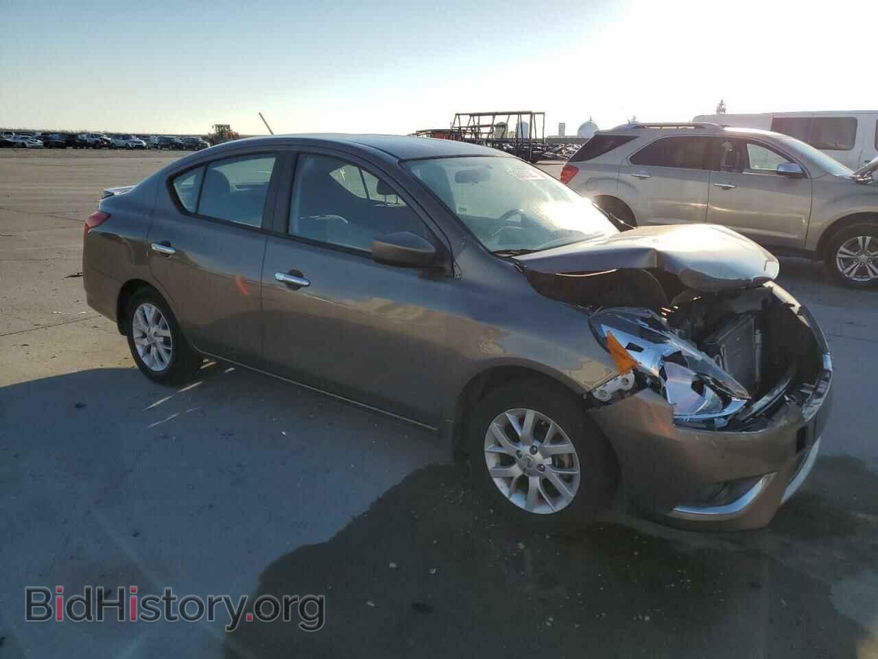 2017 NISSAN VERSA - VIN: 3N1CN7AP3HL820593 - Фото 4