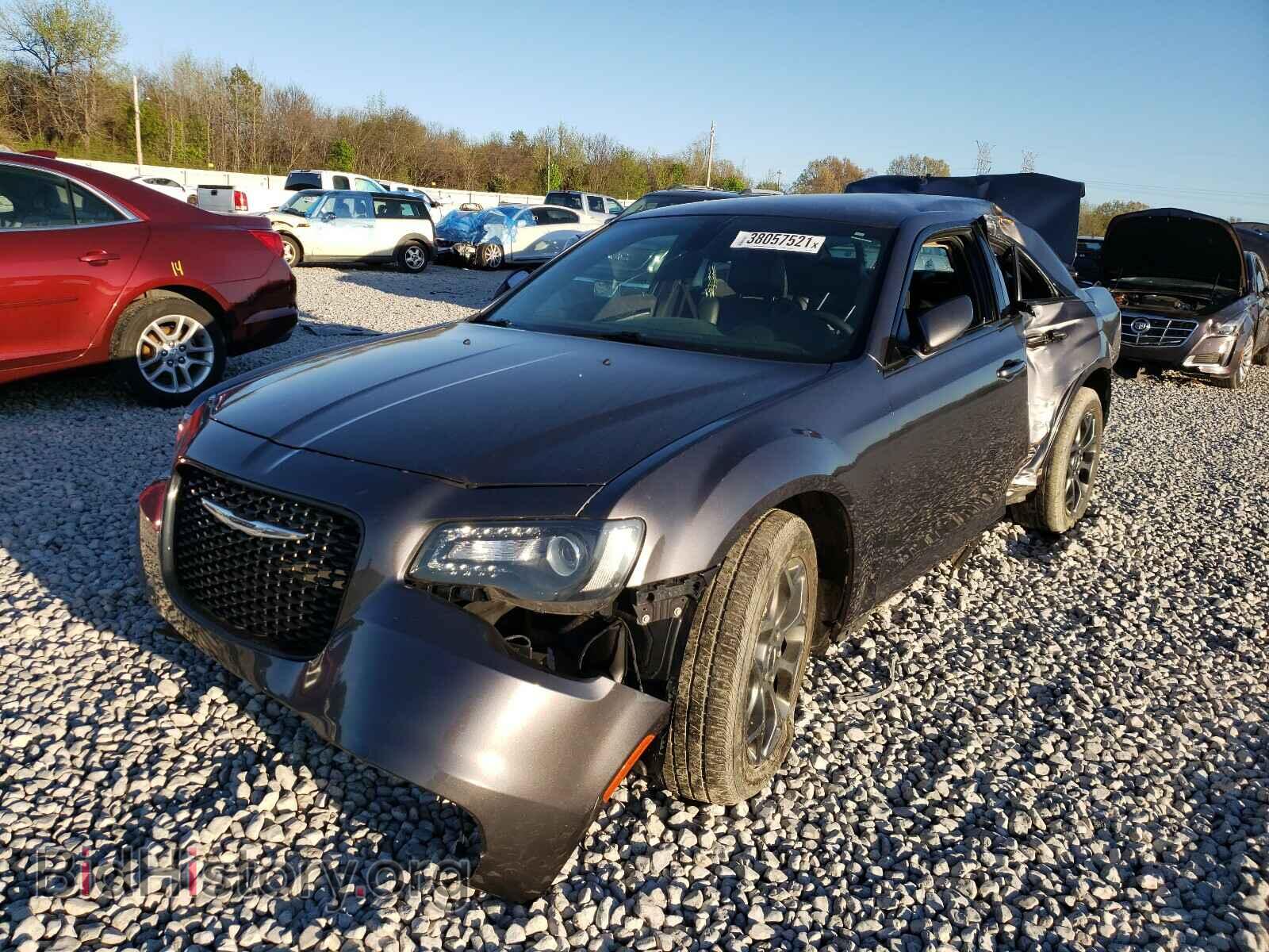 2017 CHRYSLER 300 - VIN: 2C3CCAGG7HH637671 - Фото 2
