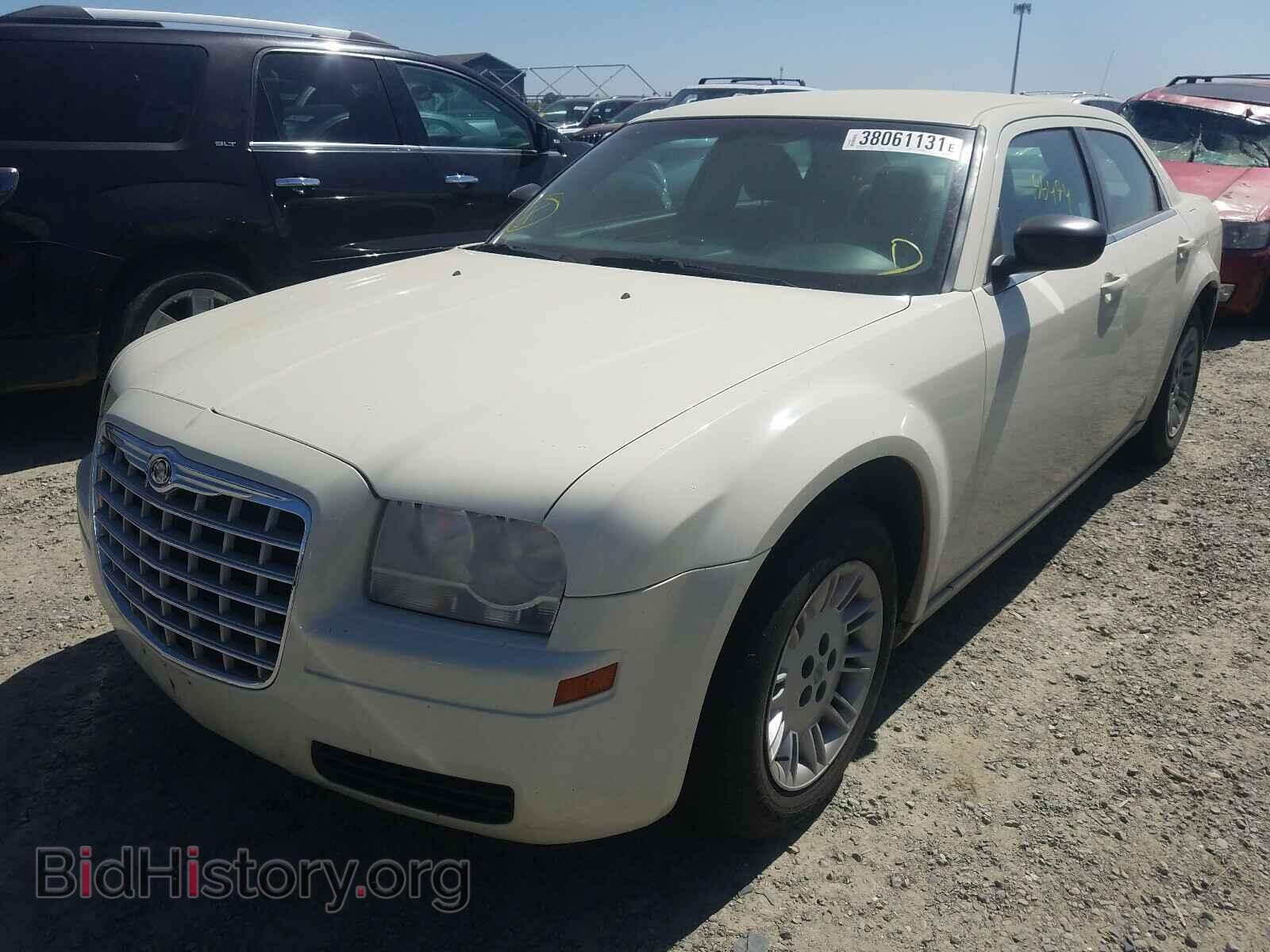 2007 CHRYSLER 300 - VIN: 2C3KA43R57H894384 - Фото 2