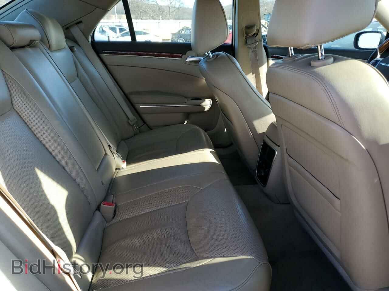 2011 CHRYSLER 300 - VIN: 2C3CA6CT5BH538182 - Фото 10