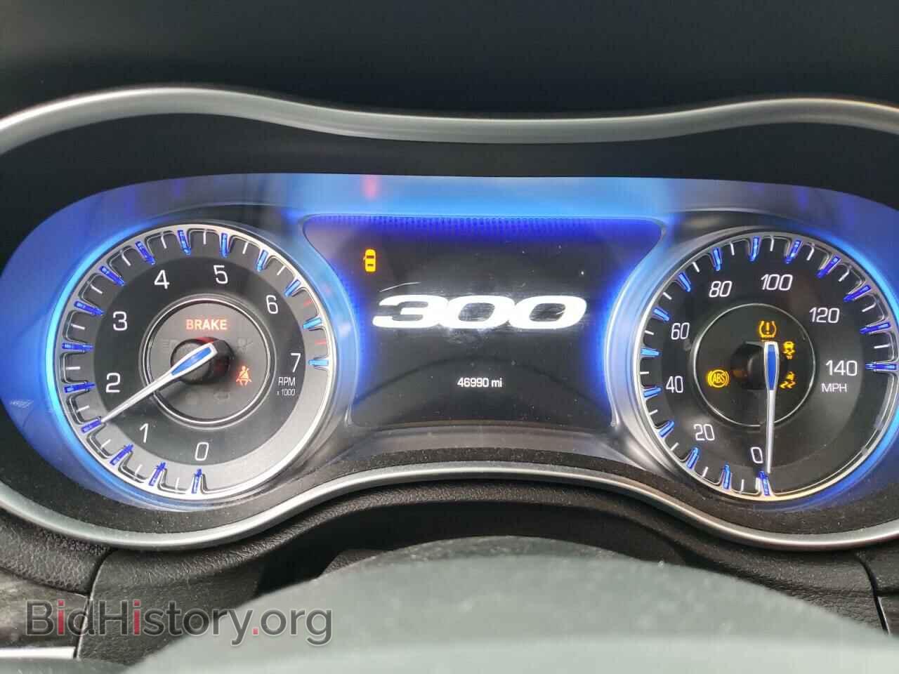 2016 CHRYSLER 300 - VIN: 2C3CCAAG4GH269957 - Фото 9