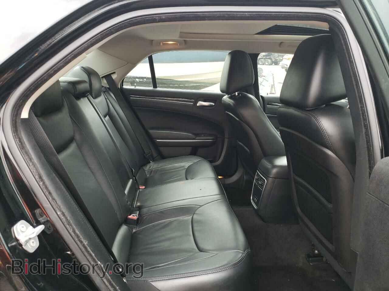 2016 CHRYSLER 300 - VIN: 2C3CCAAG4GH269957 - Фото 10