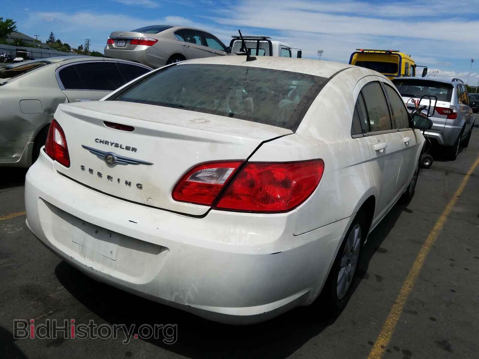2010 CHRYSLER SEBRING - VIN: 1C3CC4FB8AN162889 - Фото 4
