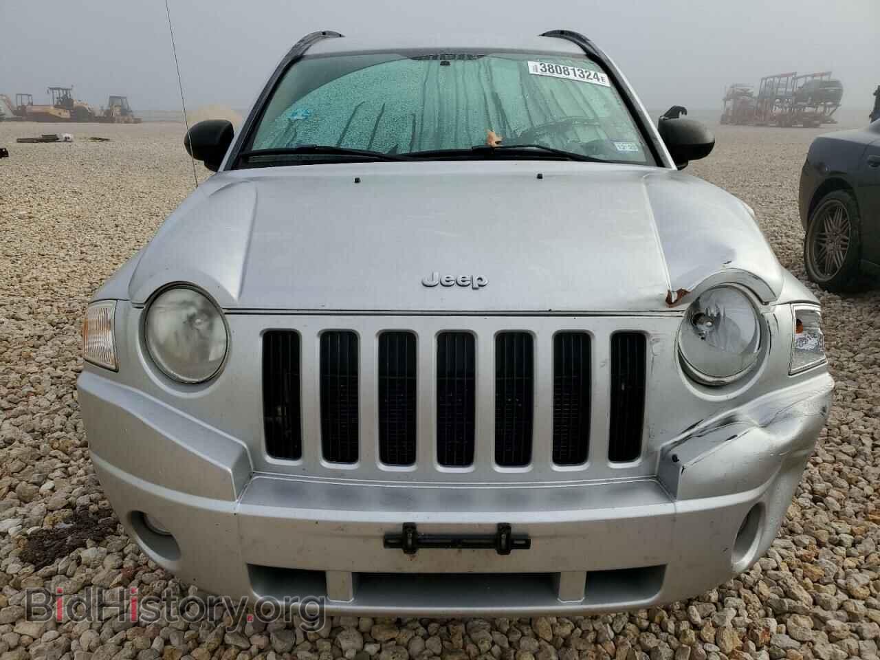2010 JEEP COMPASS - VIN: 1J4NT4FAXAD659373 - Фото 5