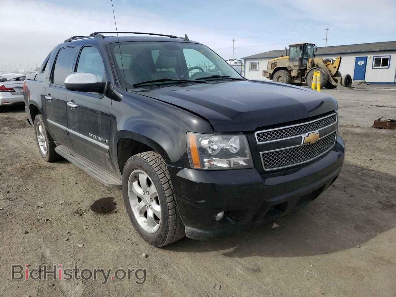 Photo 3GNTKGE31BG347328 - CHEVROLET AVALANCHE 2011