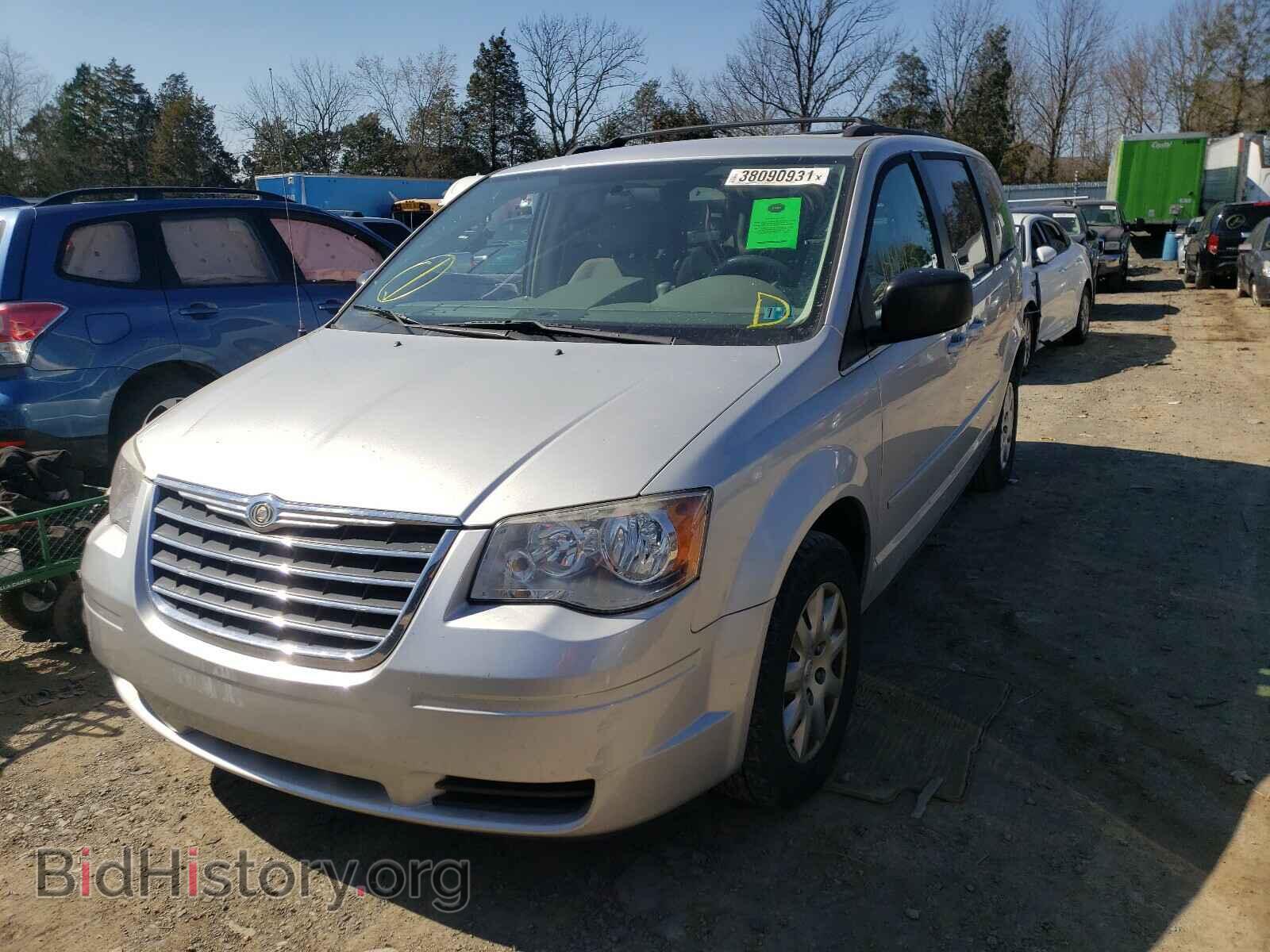 2010 CHRYSLER MINIVAN - VIN: 2A4RR4DE2AR347051 - Фото 2