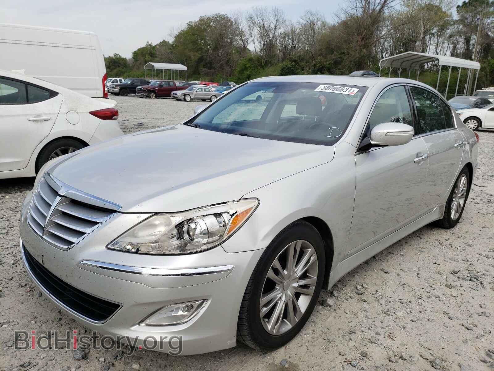 2012 HYUNDAI GENESIS - VIN: KMHGC4DD3CU182067 - Фото 2