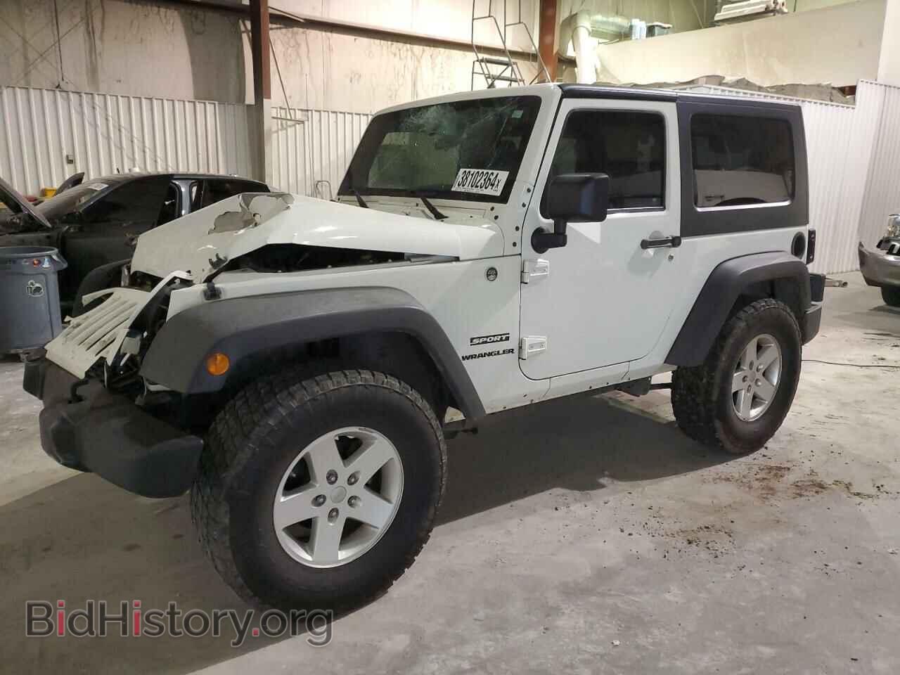 Photo 1J4AA2D13AL127528 - JEEP WRANGLER 2010