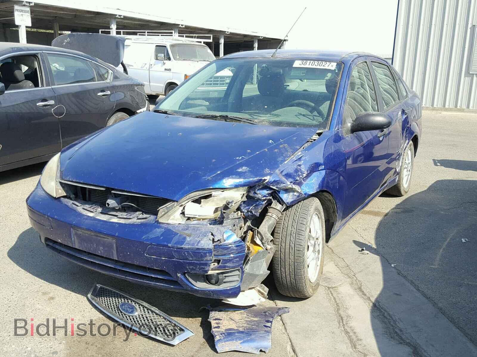2005 FORD FOCUS - VIN: 1FAFP34N75W210411 - Фото 2