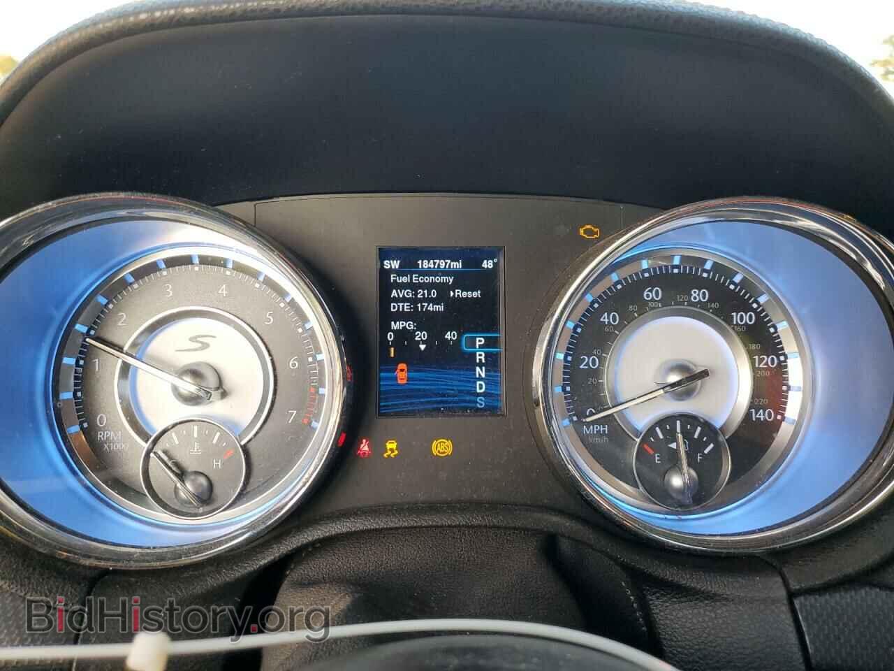 2014 CHRYSLER 300 - VIN: 2C3CCABG6EH230993 - Фото 9