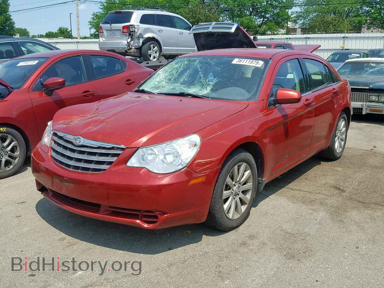 2010 CHRYSLER SEBRING - VIN: 1C3CC5FB8AN226290 - Фото 2