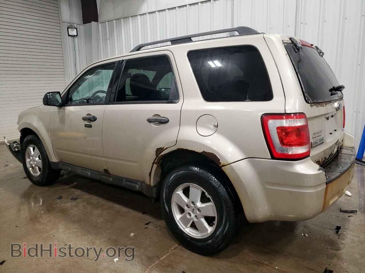 2011 FORD ESCAPE - VIN: 1FMCU9D79BKB34229 - Фото 2