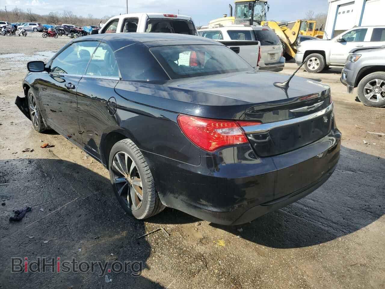 2011 CHRYSLER 200 - VIN: 1C3BC8EG0BN600208 - Фото 2
