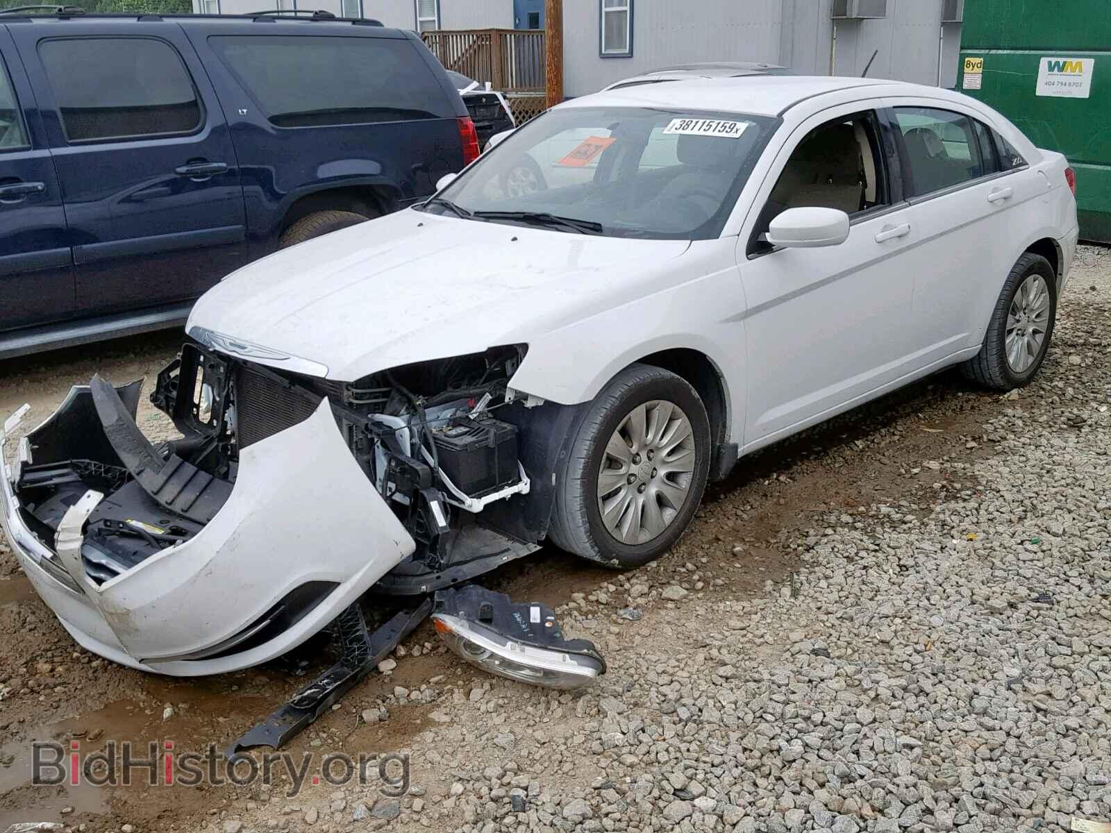 2013 CHRYSLER 200 - VIN: 1C3CCBAB2DN561622 - Фото 2