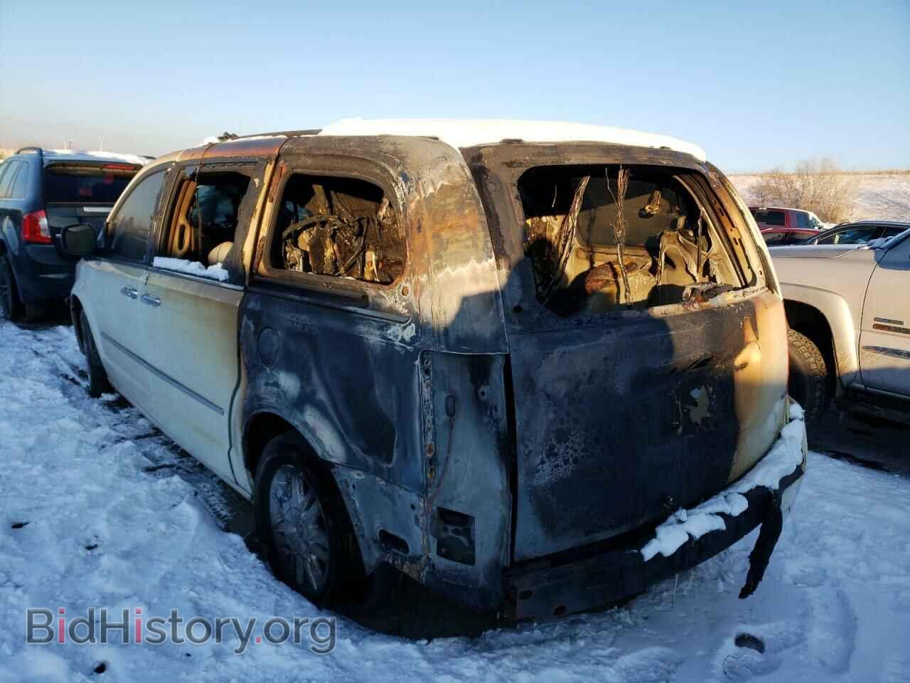 2008 CHRYSLER MINIVAN - VIN: 2A8HR64X78R736219 - Фото 3